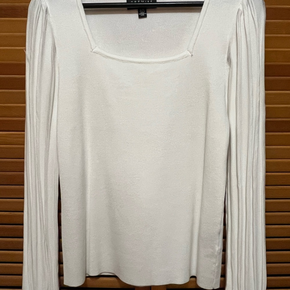 Premise Cream Sweater with Pleated Sleeves